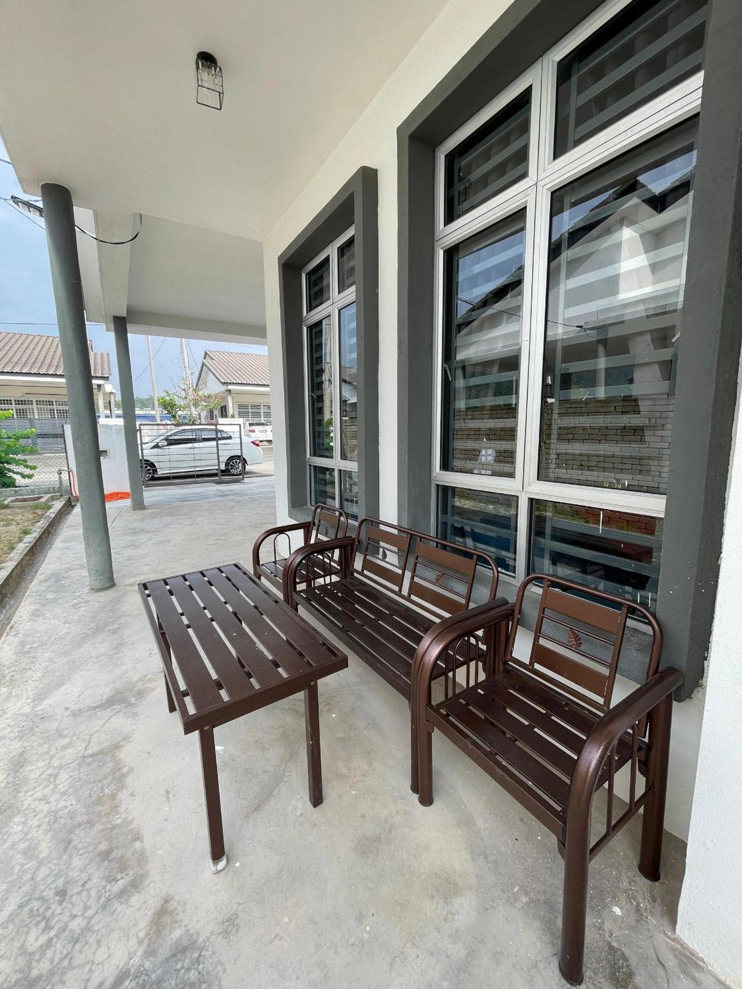 Apartment Faleeq